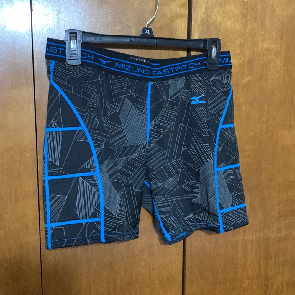 MIZUNO- FASTPITCH /. WOMEN’S SOFTBALL 🥎 WITH PADDED SIDES SHORTS FOR UNDER PANT